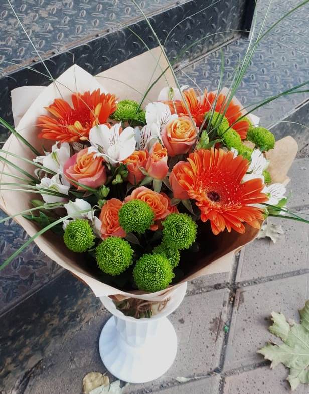 Букет цветов из: Герберы, Хризантемы, Альстромерии и Розы в Льве Толстом