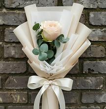 Букет цветов из:  Розы в Льве Толстом