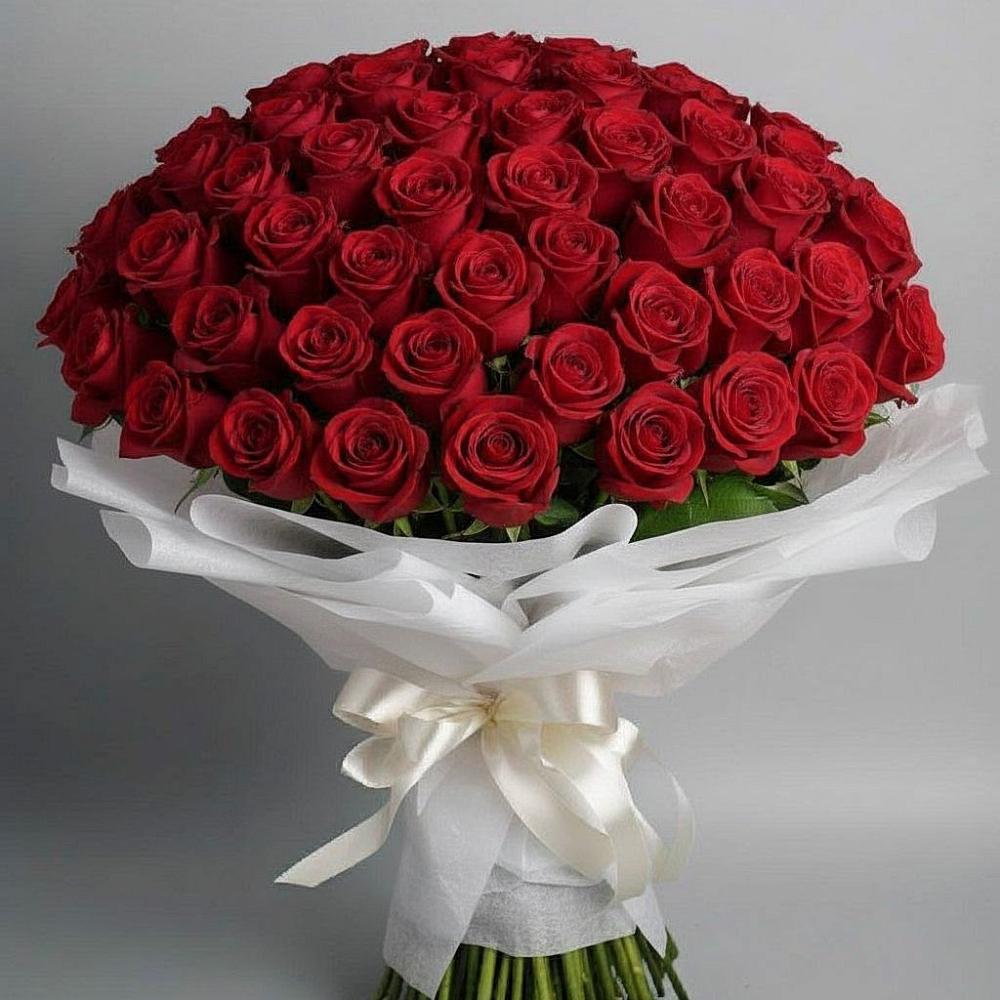 Букет 101 Красная роза Блэк Мэджик в Льве Толстом