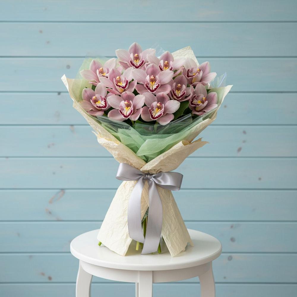 Букет цветов из: Орхидеи и Розы в Льве Толстом