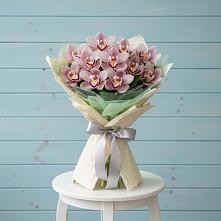 Букет цветов из:  Орхидеи и Розы #REPLACE_PRED# Льве Толстом