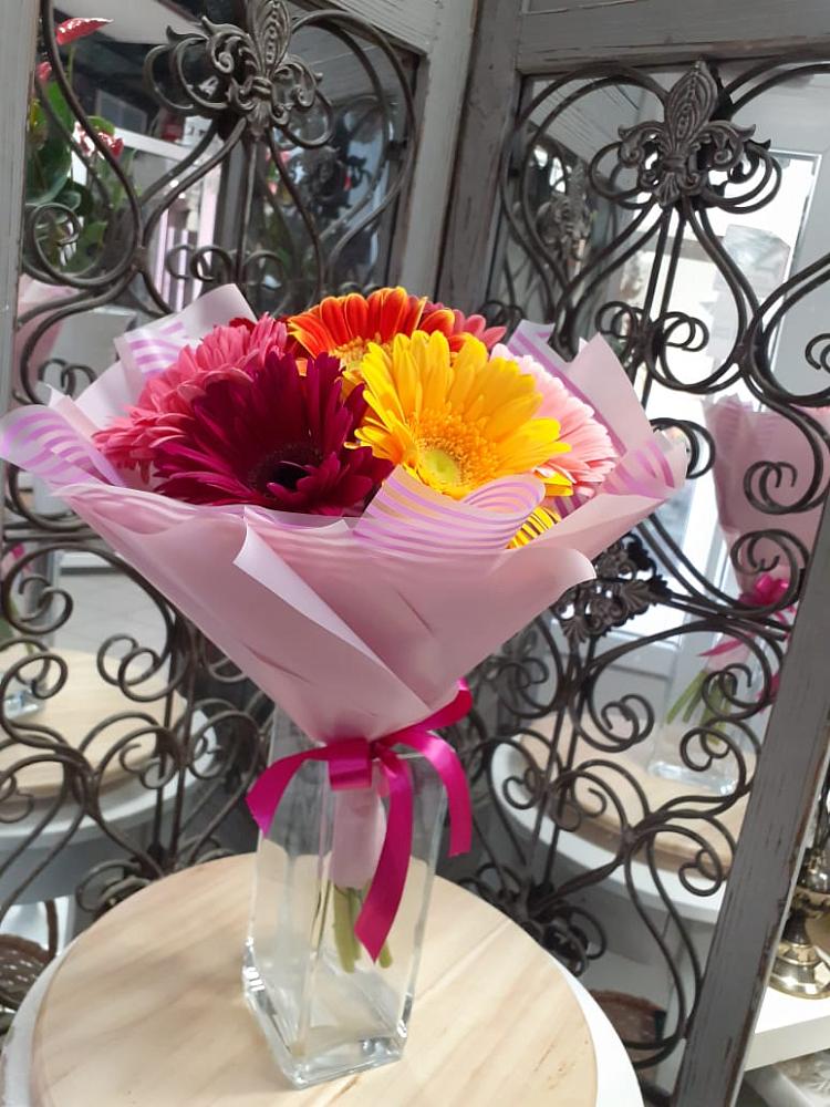 Букет цветов из: Герберы в Льве Толстом