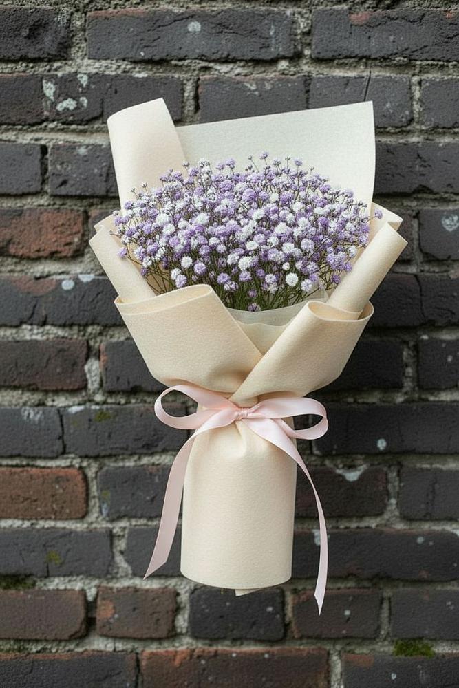 Букет цветов из: Гипсофила в Льве Толстом