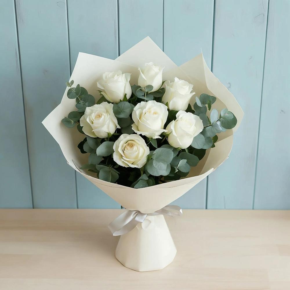 Букет Белые розы в Эвкалипте в Льве Толстом