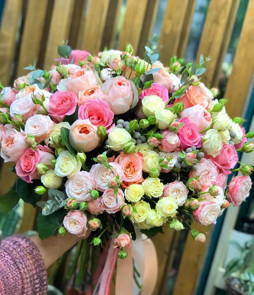 Букет цветов из: Розы в Льве Толстом