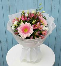 Букет цветов из:  Герберы, Альстромерии и Лизиантусы в Льве Толстом
