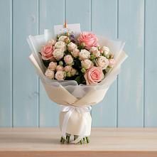 Букет цветов из:  Розы в Льве Толстом