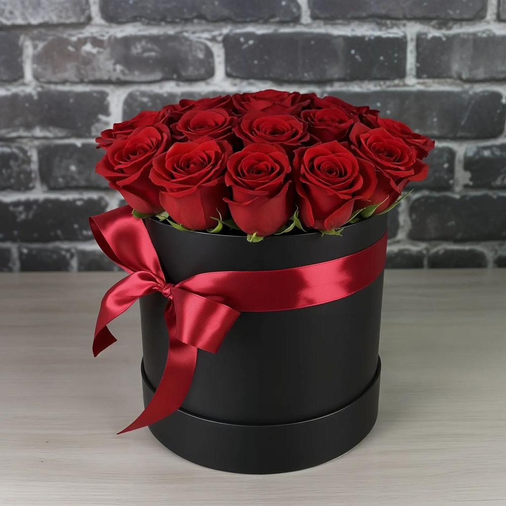 Цветочная композиция из Розы в шляпной коробке в Льве Толстом