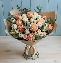 Букет цветов из:  Альстромерии и Розы в Льве Толстом