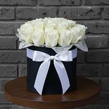 Цветочная композиция из Розы в шляпной коробке в Льве Толстом